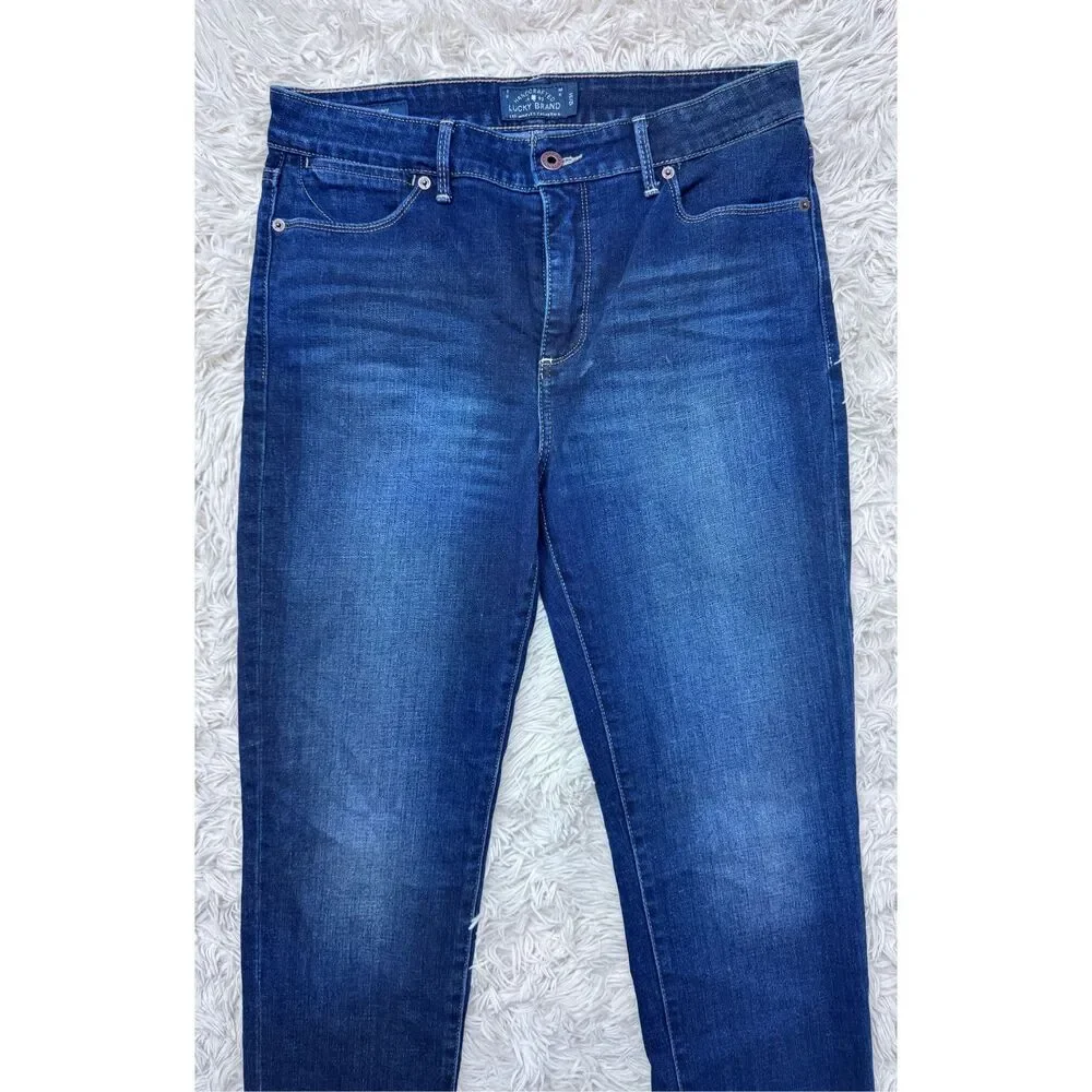 EUC Dark Blue Women’s Lucky Brand Jeans Hayden Skinny Size 12/31 - Picture 3 of 10